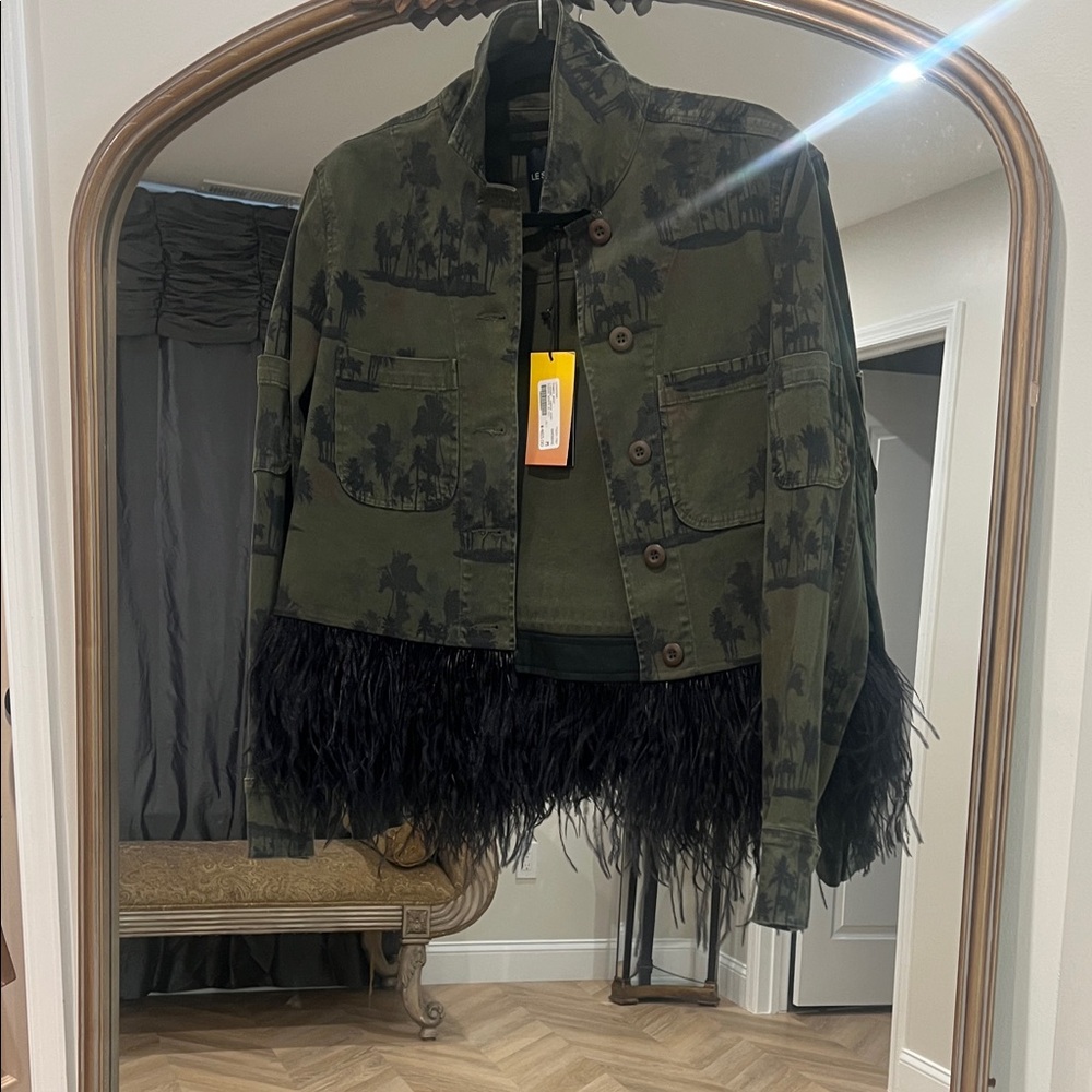 Le superbe Green Camouflage Jacket with Black Feather Trim